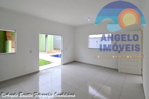 Casa lado praia com piscina á venda no bairro Jardim Beira Mar