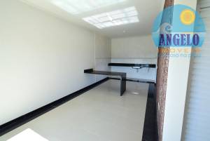 Casa para venda no bairro Jardim Veneza em Peruibe
