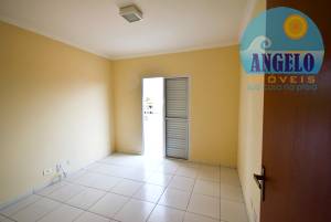 Apartamento para locação no bairro Centro em Peruíbe, entre 400 e 800 metros da praia