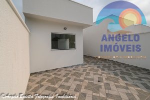 Casa á venda no bairro São João Batista em Peruíbe