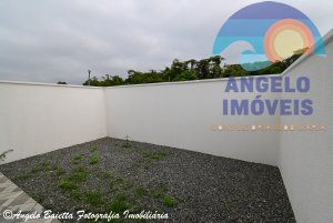 Casa á venda no bairro São João Batista em Peruíbe