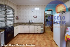 Casa á venda no bairro Florida em Peruíbe