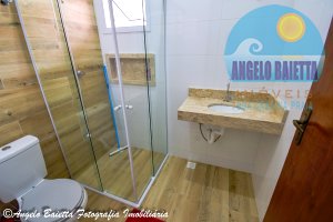 Casa com piscina á venda no bairro Park D Aville em Peruíbe