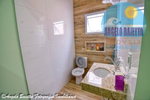 Casa com piscina á venda no bairro Park D Aville em Peruíbe