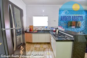 Casa com piscina á venda no bairro Park D Aville em Peruíbe