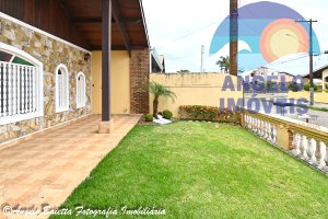 Casa á venda no bairro Oásis em Peruíbe