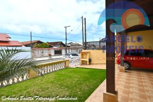Casa á venda no bairro Oásis em Peruíbe