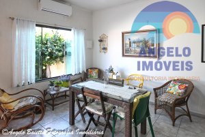 Casa lado praia á venda no bairro Oásis em Peruíbe