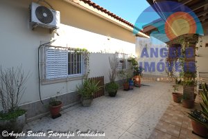 Casa lado praia á venda no bairro Oásis em Peruíbe