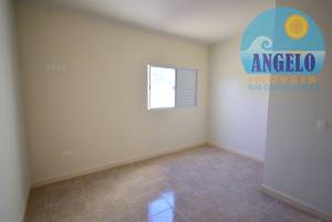 Casa para venda no bairro Jardim Veneza em Peruibe