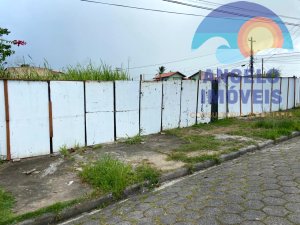 Terreno á venda no bairro Stella Maris em Peruíbe