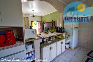 Casa á venda no bairro Arpoador em Peruíbe