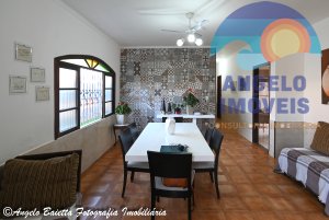 Casa á venda no bairro Imperador em Peruíbe