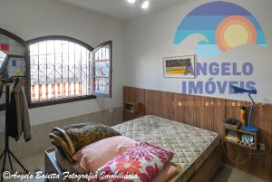 Casa á venda no bairro Imperador em Peruíbe