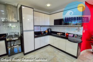 Oprtunidade! Casa com piscina, 2 lotes, á venda no condomínio Bougainvillée