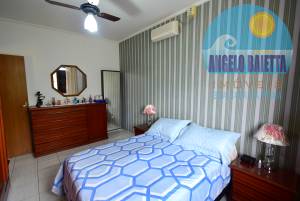 Casa para venda no bairro Imperador, entre 400 e 800 metros da praia