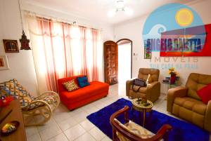 Casa para venda no bairro Imperador, entre 400 e 800 metros da praia