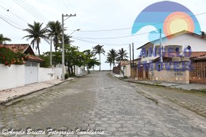 Casa lado praia para locação de temporada no bairro Stella Maris em Peruíbe