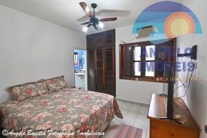 Casa á venda em 2 lotes no bairro Oásis em Peruíbe