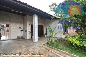 Casa á venda em 2 lotes no bairro Oásis em Peruíbe