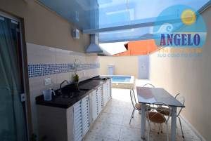Casa para venda no bairro São José em Peruibe, entre 400 e 800 metros da praia