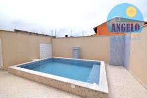 Casa para venda no bairro São José em Peruibe, entre 400 e 800 metros da praia