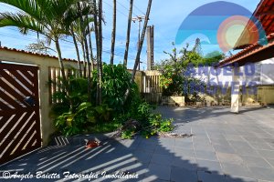 Casa lado praia  á venda no bairro Cidade Nova Peruíbe em Peruíbe