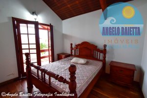 Casa com 4 dormitórios, piscina, Cidade Nova Peruíbe - Peruíbe.