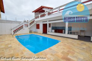 Casa com 4 dormitórios, piscina, Cidade Nova Peruíbe - Peruíbe.