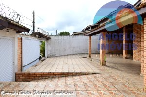 Casa á venda no bairro Mar e Sol em Peruíbe
