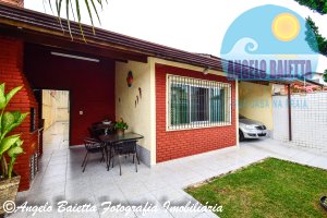 Casa á venda no bairro Oásis em Peruíbe