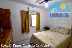 Casa á venda no bairro Oásis em Peruíbe