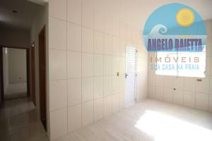Casa á venda no bairro Estancia dos Eucaliptos em Peruíbe