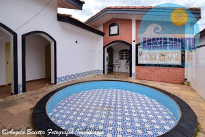 Casa lado praia á venda no bairro Oásis em Peruíbe