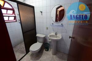 Sobrado com piscina para locação no bairro Três Marias, a 500 metros da praia