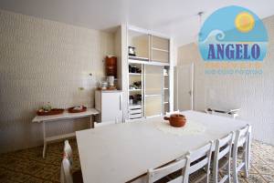 Casa terrea, 4 dormitorios, sendo 2 suítes, frente ao mar