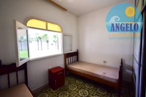 Casa terrea, 4 dormitorios, sendo 2 suítes, frente ao mar