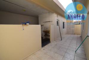Casa para locação no bairro Jardim Peruibe, acima de 1200 metros da praia