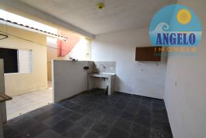 Casa para locação no bairro Jardim Peruibe, acima de 1200 metros da praia