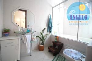 Casa terrea, piscina, 2 suítes, Cidade Nova Peruibe, á 800 metros da praia