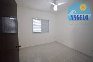 Casa com piscina á venda no bairro Stella Maris em Peruíbe