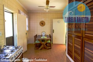 Casa com piscina á venda no bairro Stella Maris em Peruíbe