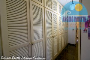 Casa com piscina á venda no bairro Stella Maris em Peruíbe