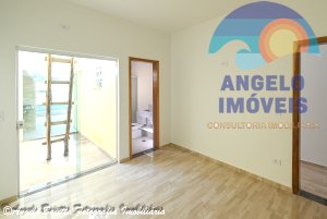 Casa com piscina no bairro Tres Marias em Peruíbe