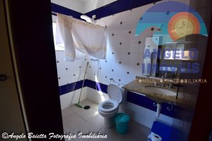 Sobrado com piscina á venda no bairro Belmíra Novaes