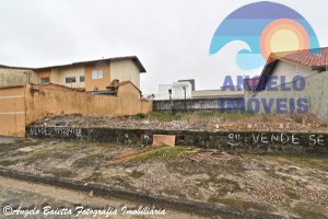 Terreno lado praia á venda no bairro Mar e Sol em Peuíbe