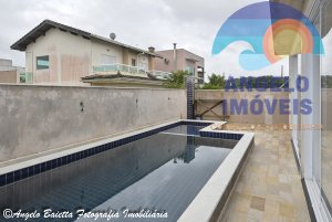 Casa á venda no condomínio Bougainvillée IV em Peruíbe