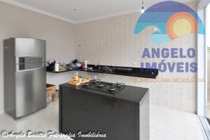 Casa á venda no condomínio Bougainvillée IV em Peruíbe