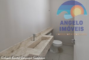 Casa á venda no condomínio Bougainvillée IV em Peruíbe