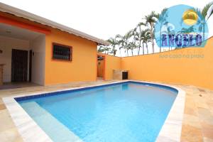 Casa para venda no bairro Oásis em Peruibe, entre 200 e 400 metros da praia
